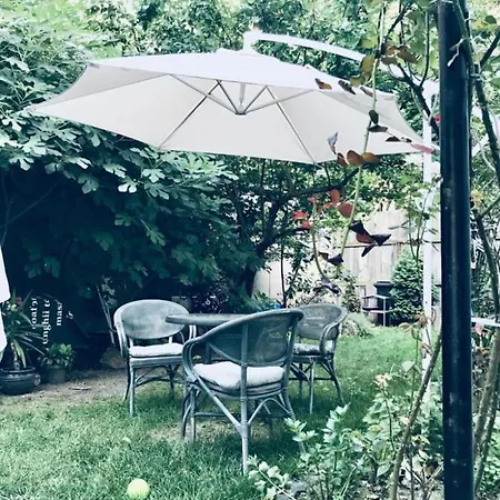 Boutique 2 Apartment *